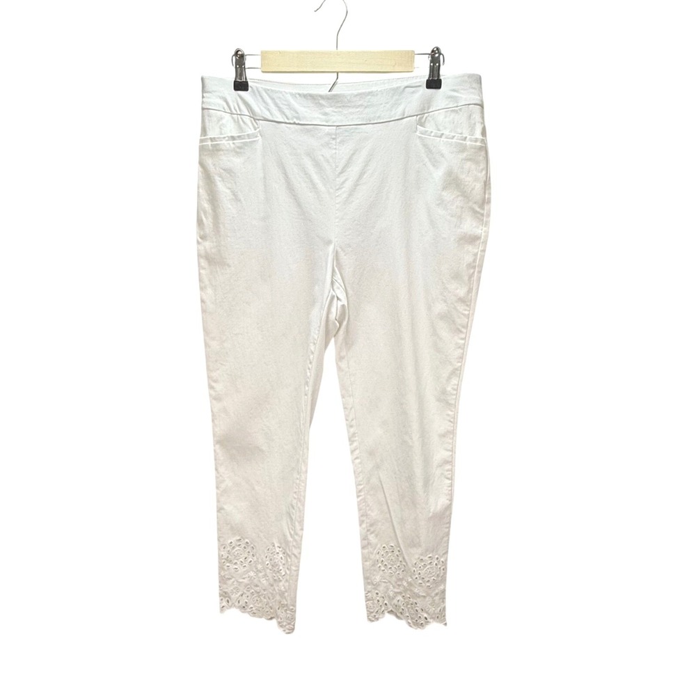 Chico's So Slimming Brigitte Ankle Pants 1.5R US 10 White Eyelet Scalloped Crop